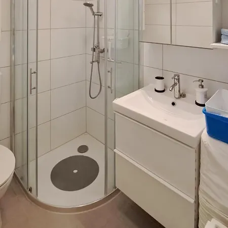 2 Bedroom Gorgeous In *