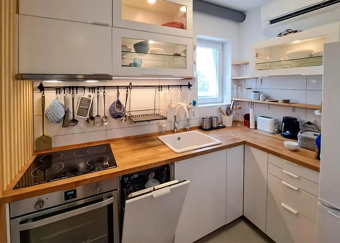 2 Bedroom Gorgeous In Apartamento Olib